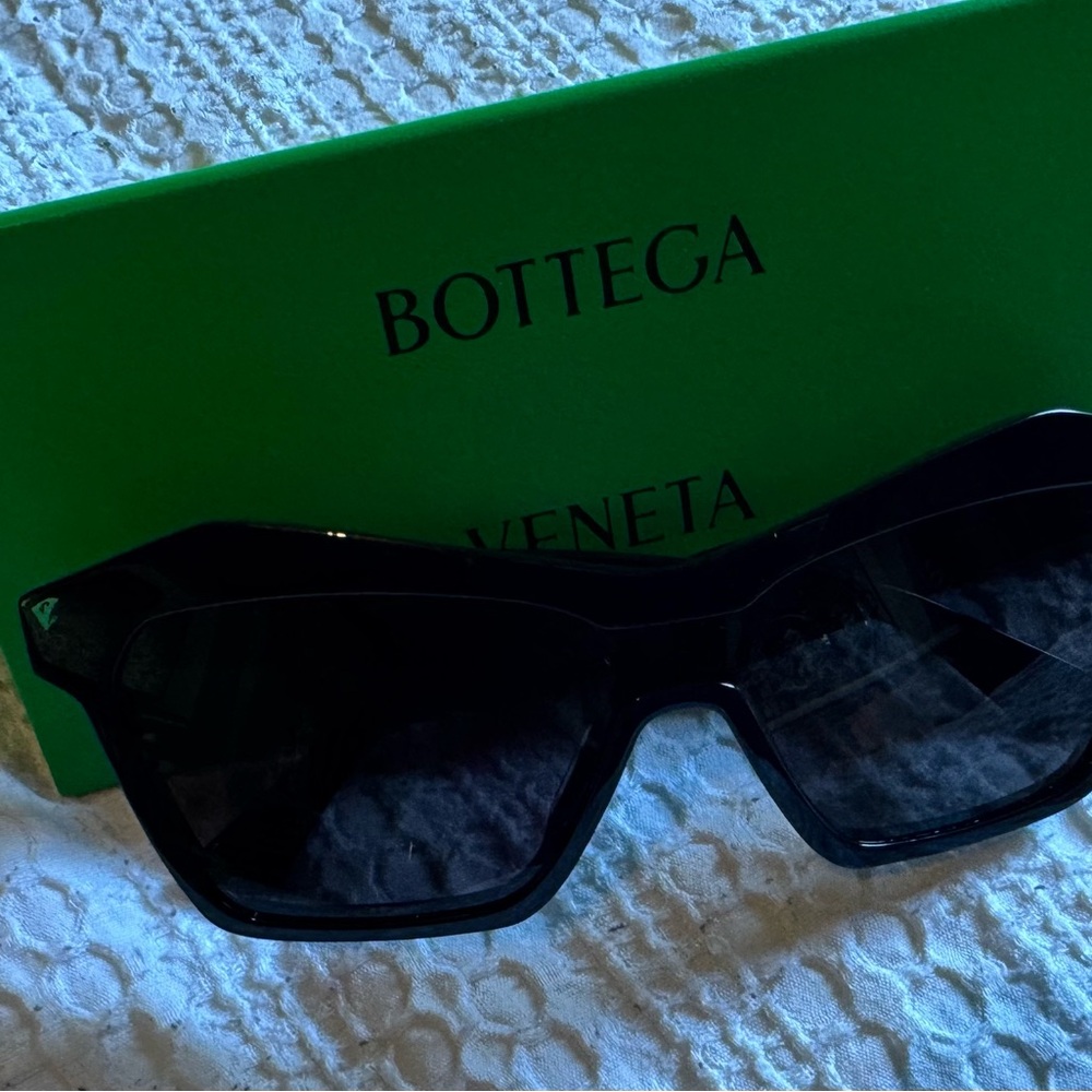 Bottega Veneta Dark Sunglasses